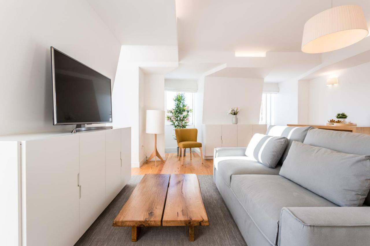 Flh Chiado Bright Apartment Lisbona Esterno foto