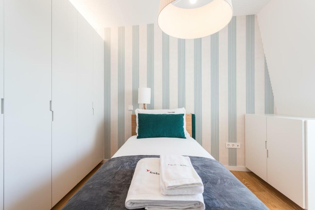 Flh Chiado Bright Apartment Lisbona Esterno foto