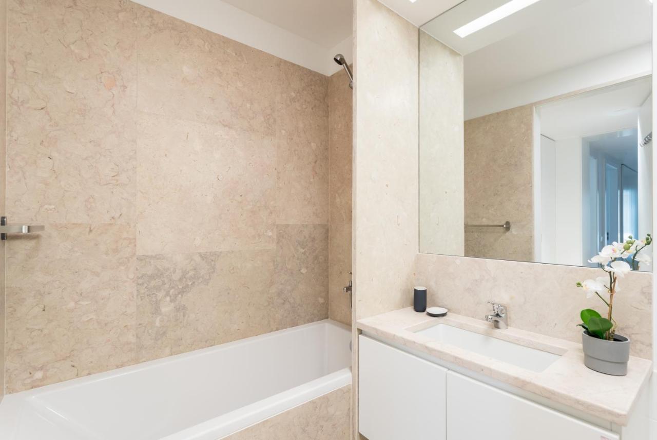 Flh Chiado Bright Apartment Lisbona Esterno foto